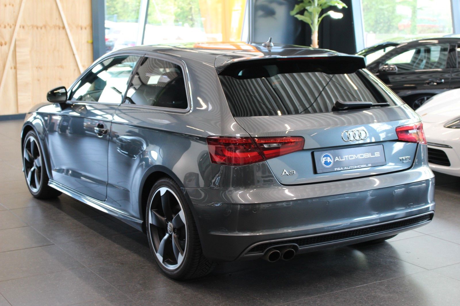 Fahrzeugabbildung Audi A3 1.8 TFSI S Line Sportpaket Quattro 18"Rotor
