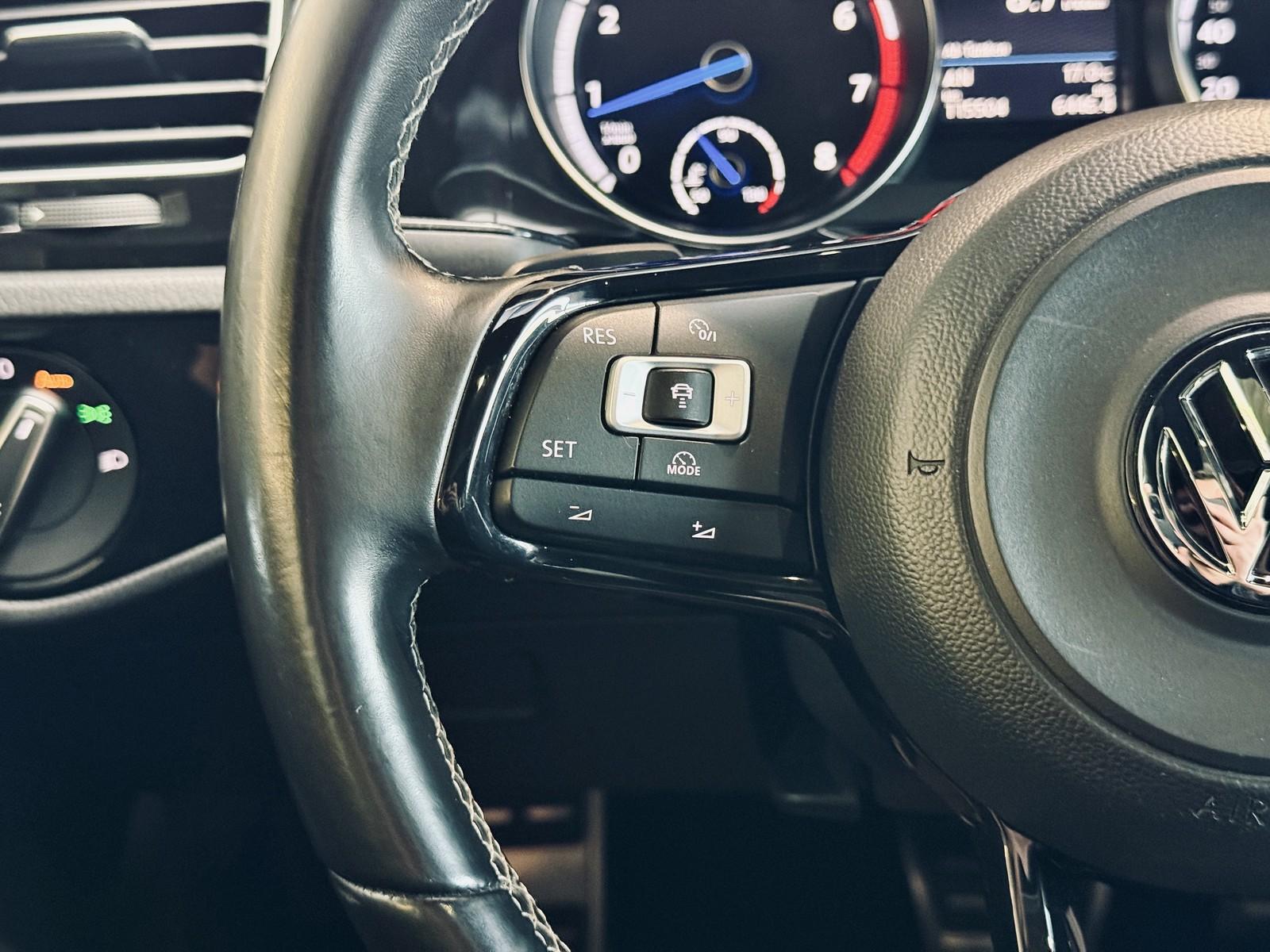 Volkswagen Golf VII R 4Motion|PANO|KAMERA|ACC|SPUR*