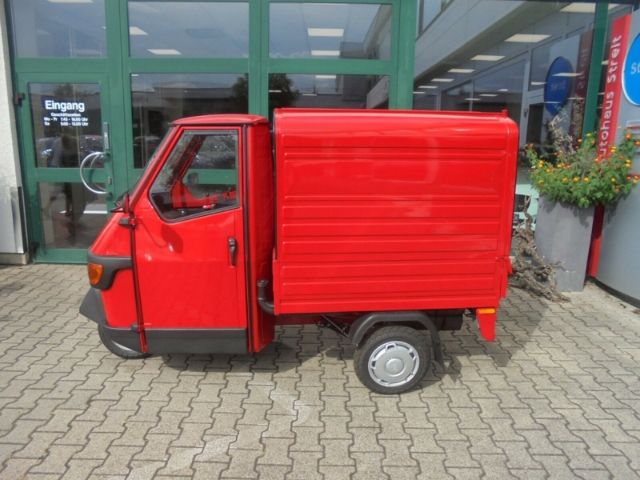 Fahrzeugabbildung Piaggio Ape 50 Kasten Heizung Unterbodenschutz Radio Dro