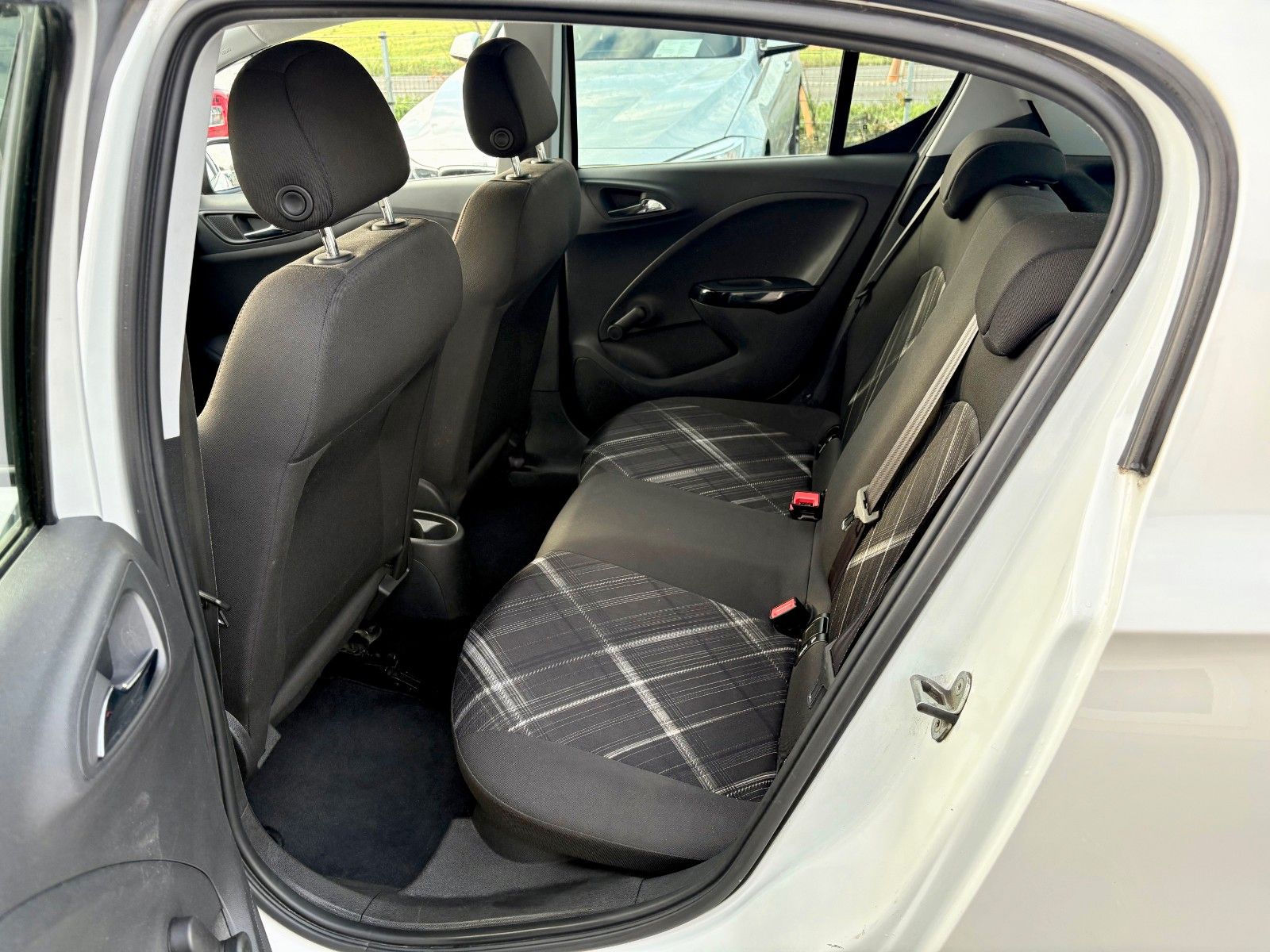 Fahrzeugabbildung Opel Corsa E Color Edition ecoFlex Turbo 110KW SPORT