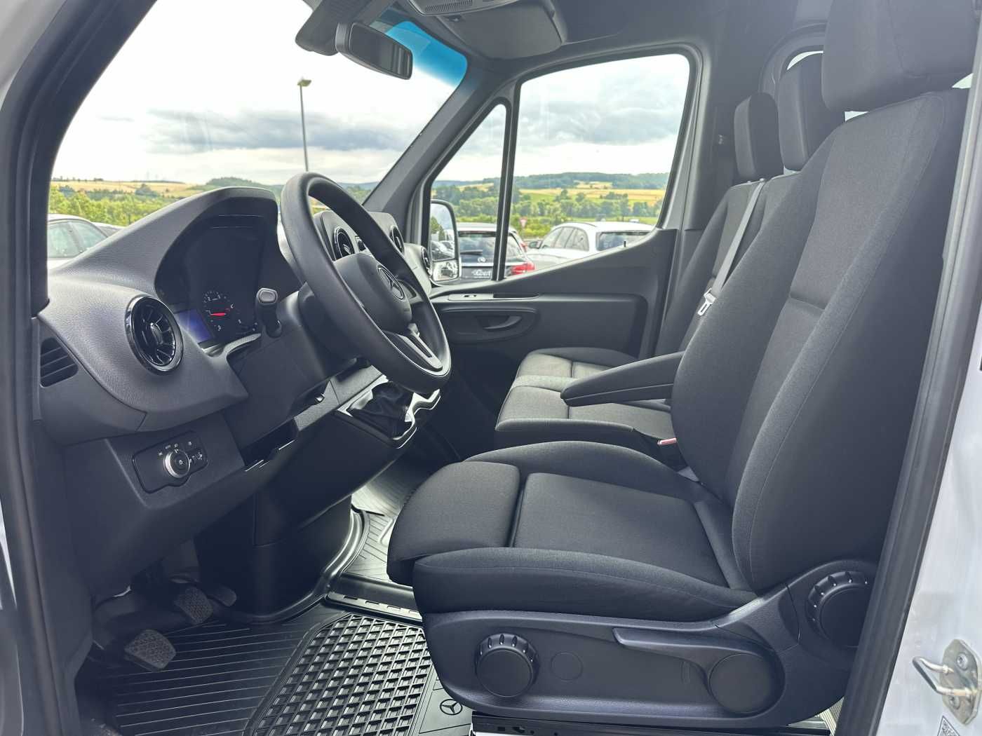 Fahrzeugabbildung Mercedes-Benz Sprinter 315 CDI DoKa/Mixto AHK3,5t Klima Kamera