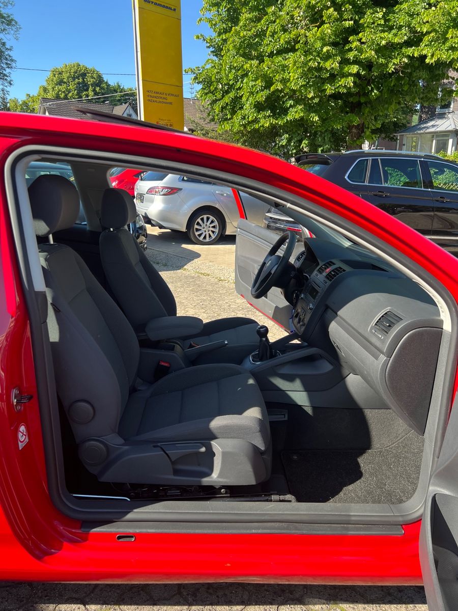 Fahrzeugabbildung Volkswagen Golf V 2.0 Comfortline 1.HAND*SERVICE NUR BEI VW