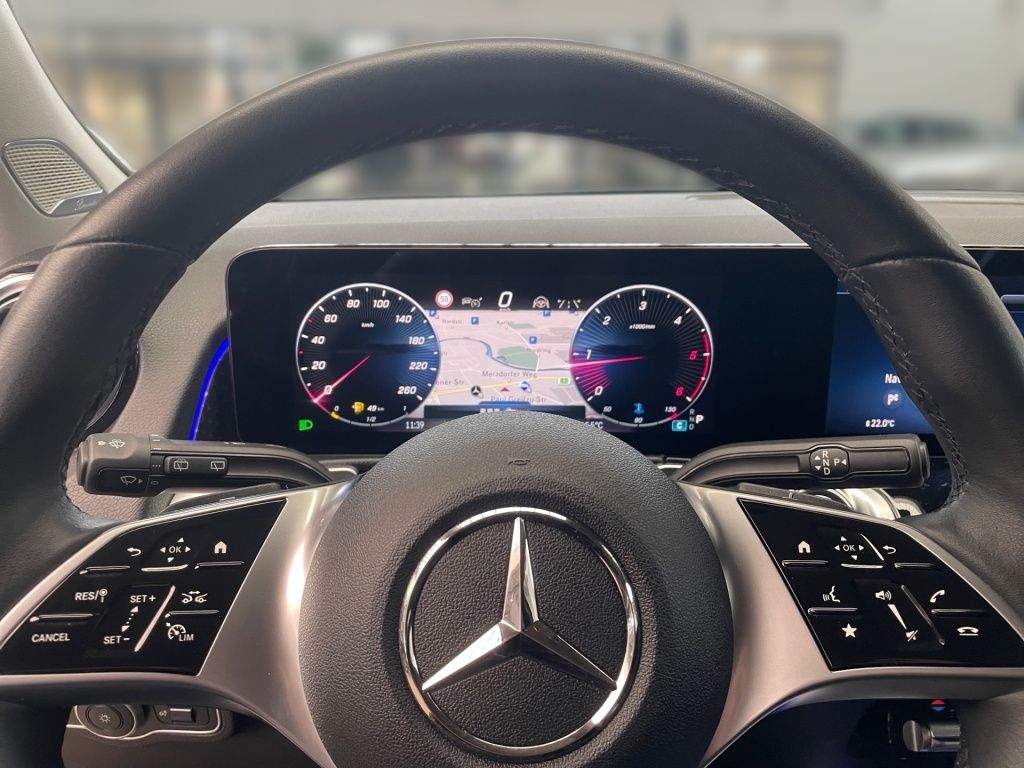 Fahrzeugabbildung Mercedes-Benz GLB 220 d 4M Night ACC AHK Totwi. Memory LED SHZ