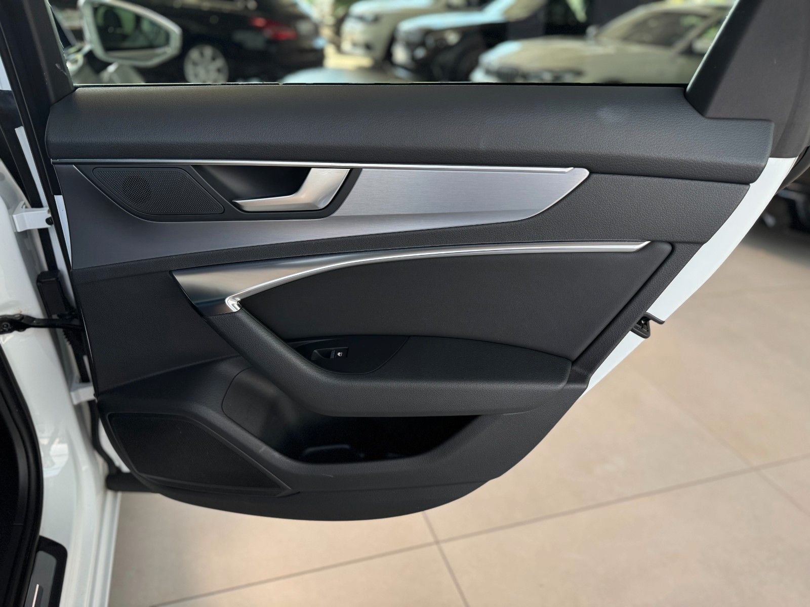 Fahrzeugabbildung Audi S6 Avant 3.0 TDI quattro "PANO Matrix-LED LM 20"