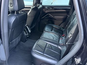 Porsche Cayenne - 6
