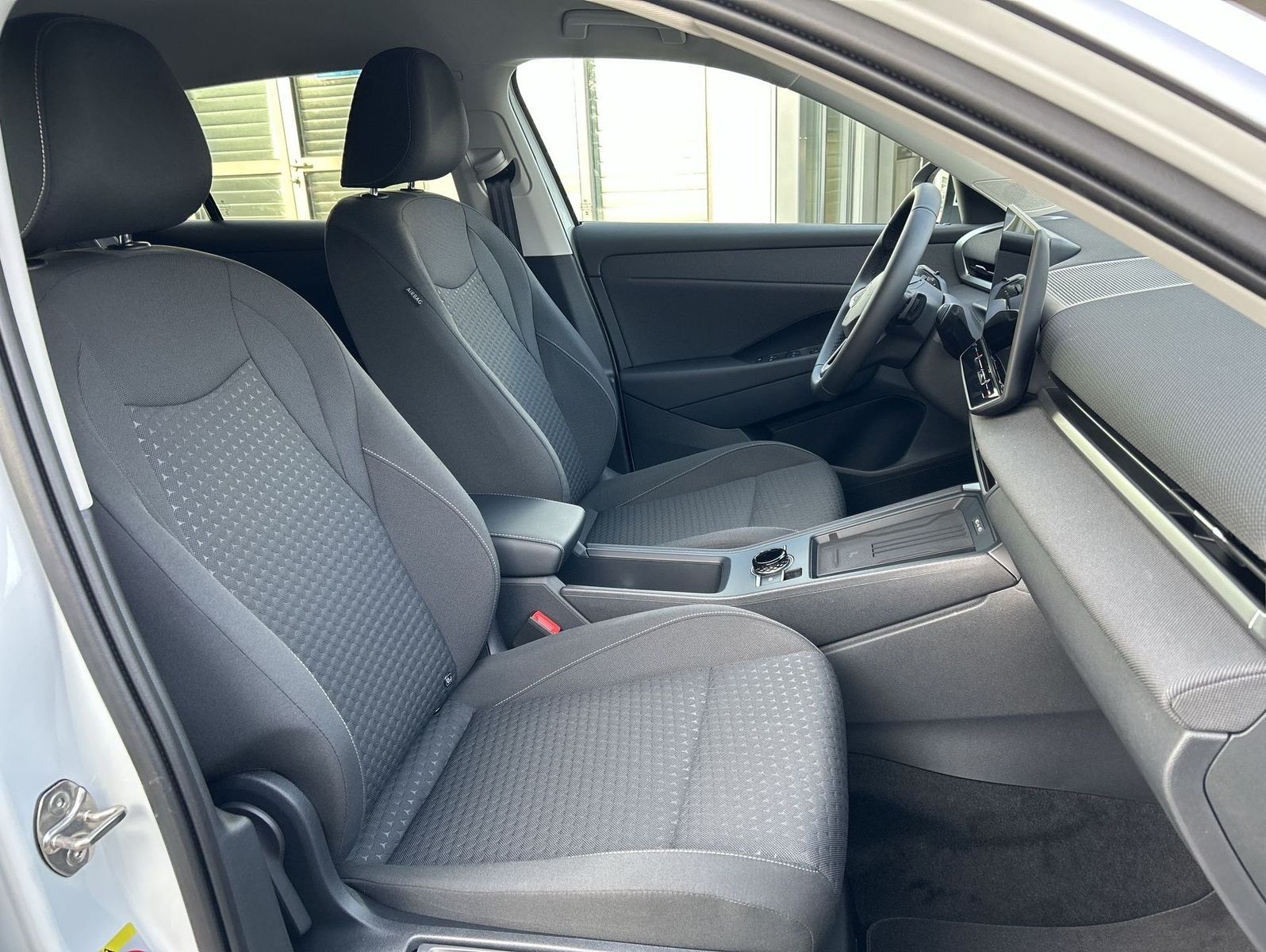 Volkswagen T-Roc - Bild 9