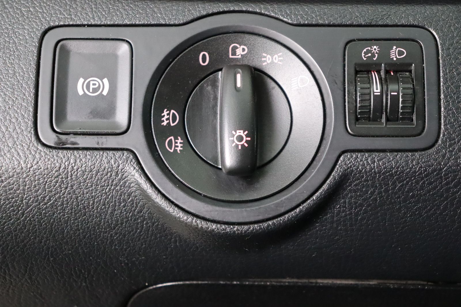 Fahrzeugabbildung Volkswagen Passat Variant 2.0 TDI DPF Trendline