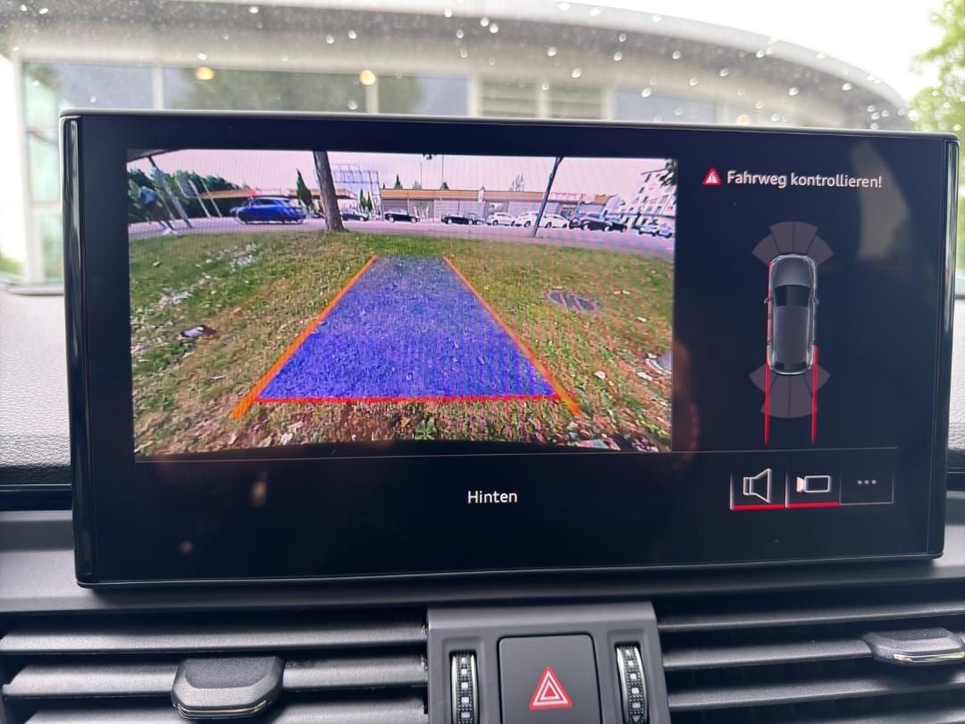 Fahrzeugabbildung Audi Q5 TFSI e S line Q5 business 55 TFSI e quattro S