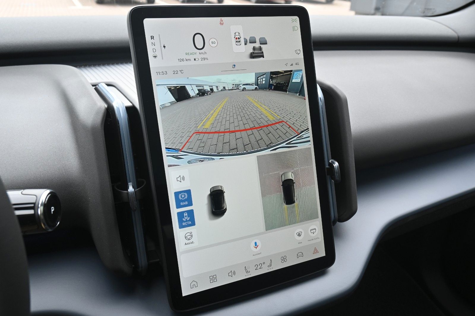 Fahrzeugabbildung Volvo EX30 Cross Country Ultra Twin Motor Performance