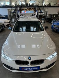 BMW 330 Touring *Sport Line*Navi*Bi Xenon*
