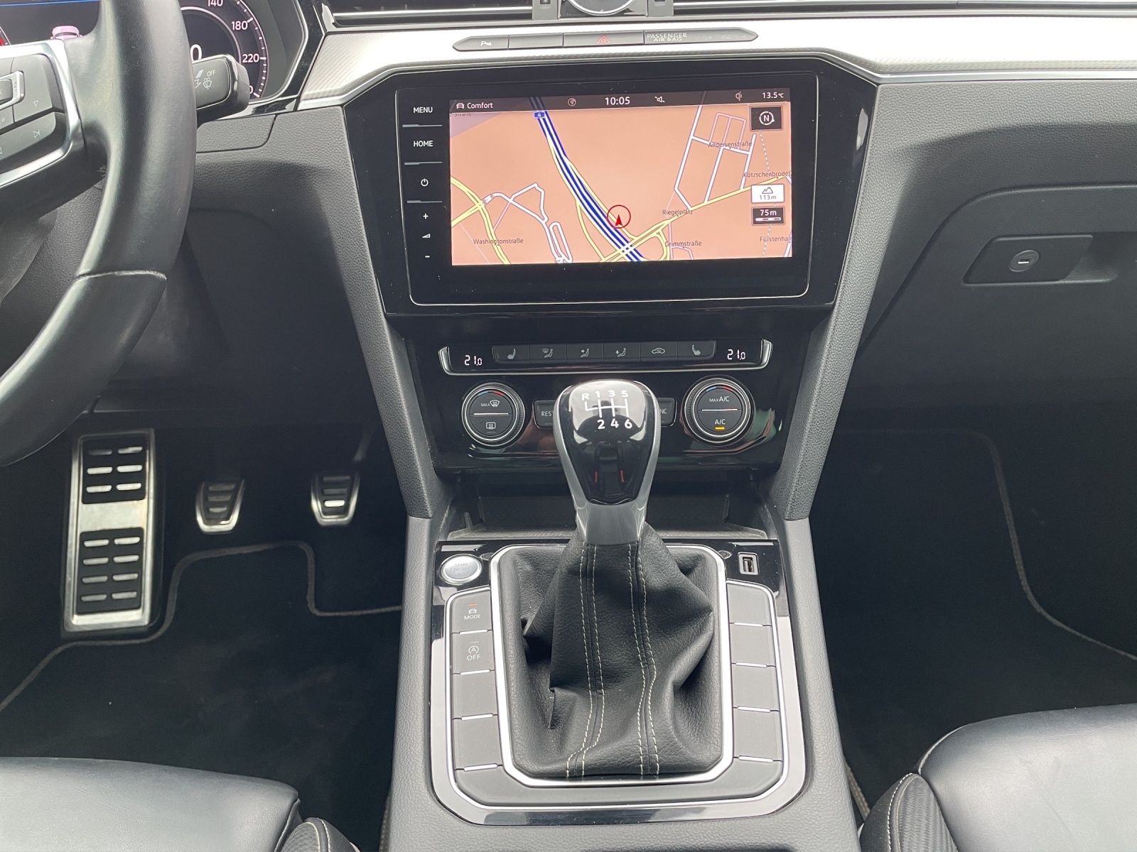 Fahrzeugabbildung Volkswagen Arteon R-Line TDI DCC LEDER DYNAUDIO NAVI ACC