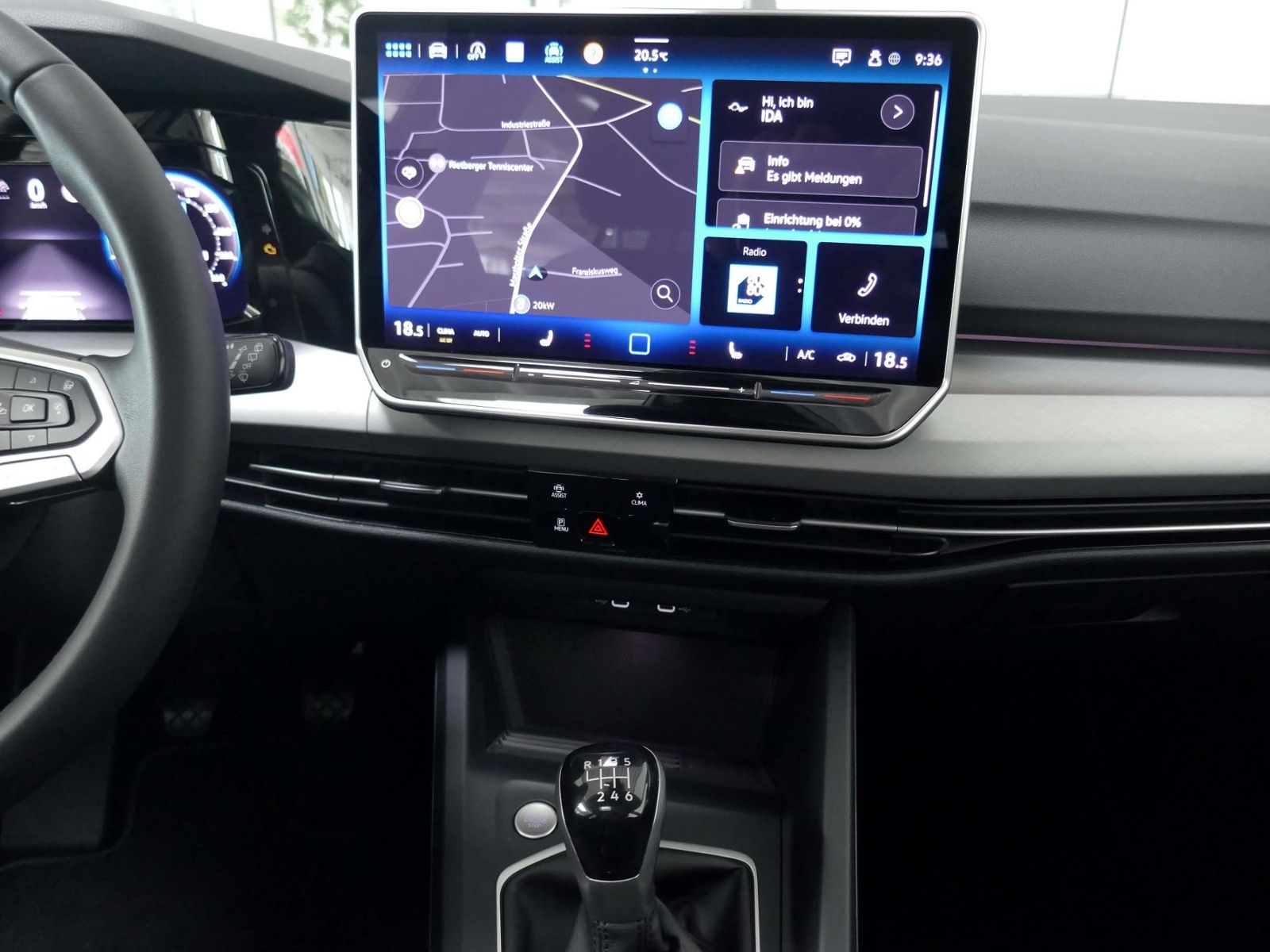 Fahrzeugabbildung Volkswagen Golf VIII Life 1.5 TSI | LED PDC ACC Navi