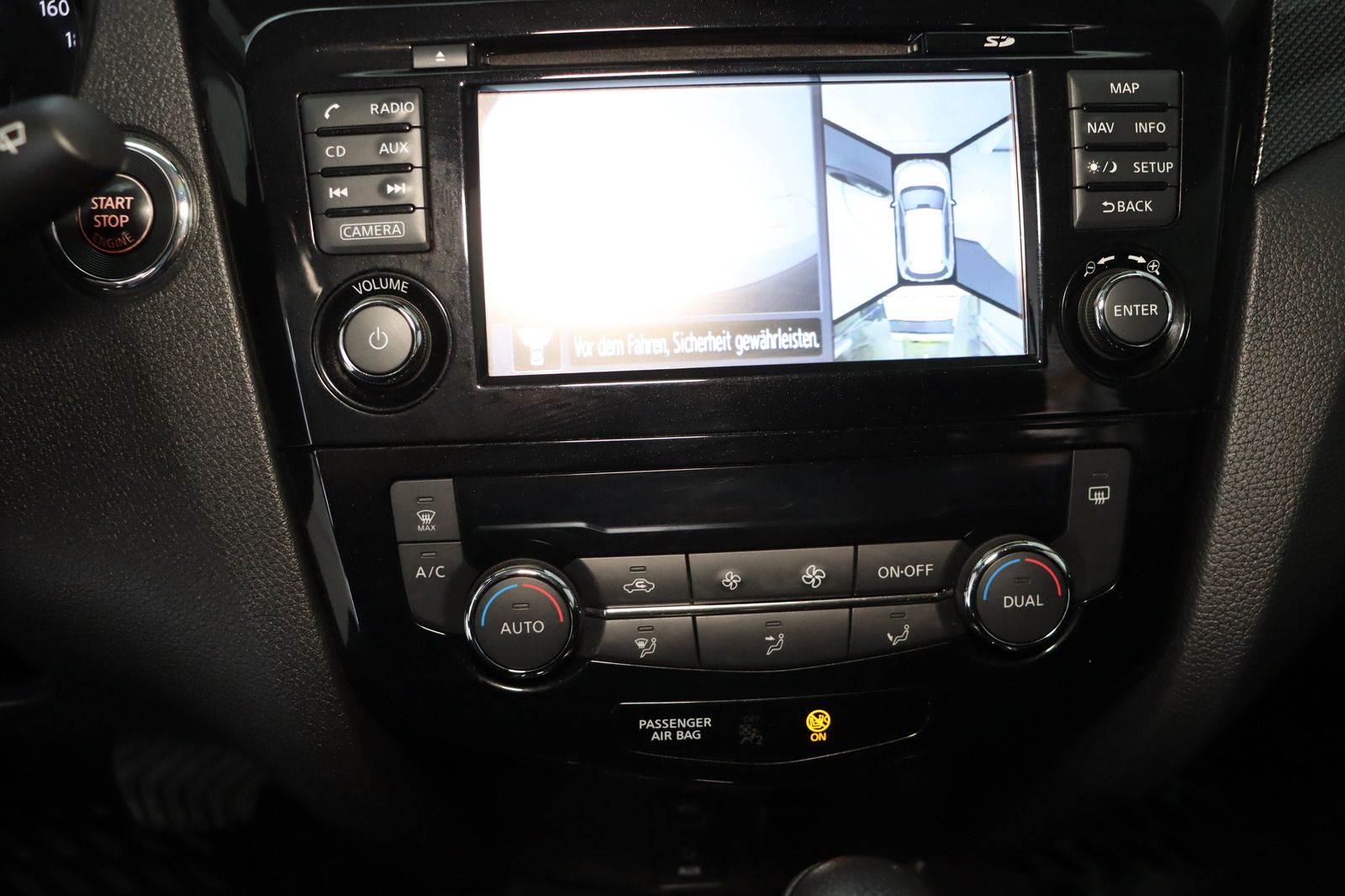 Fahrzeugabbildung Nissan X-Trail 1.6 dCi Automatik