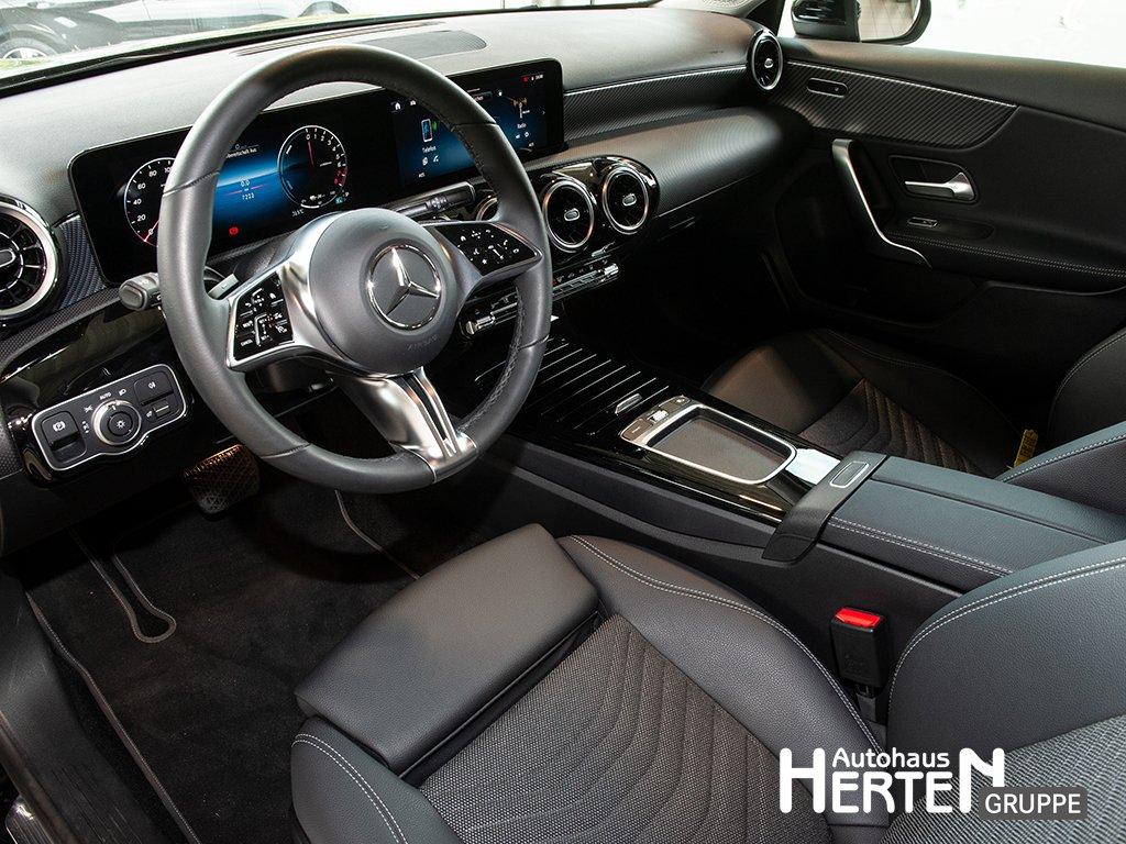 Mercedes-Benz A 250 e+PROGRESSIVE+LED+R-KAMERA+11KW-LADEN+SHZ