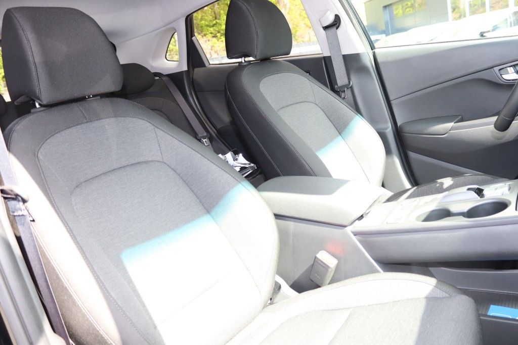 Fahrzeugabbildung Hyundai Kona -Navi-Virtual-Acc-Apps-Kamera-Unfallschaden