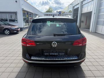 Volkswagen Touareg - 8