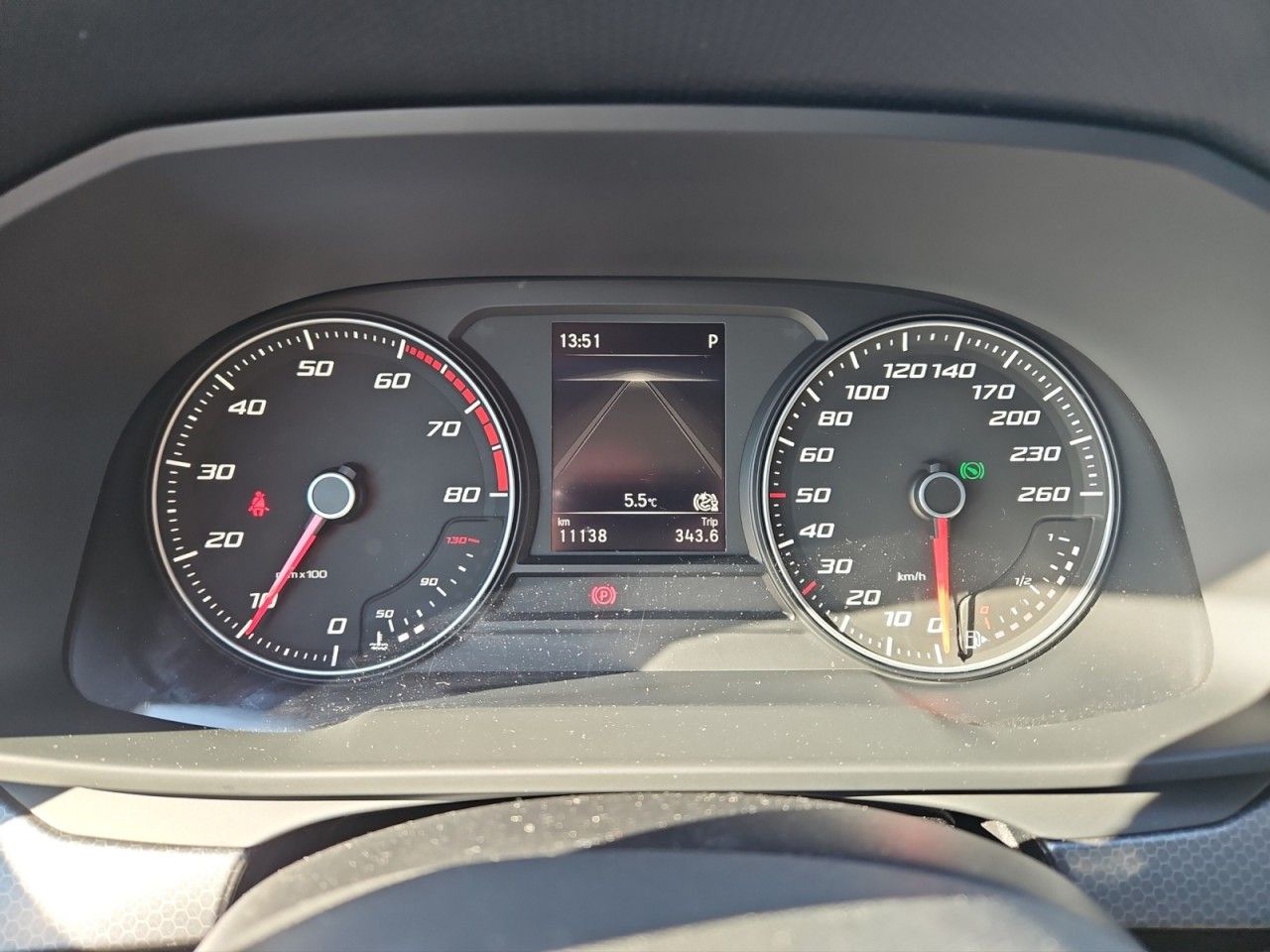 Fahrzeugabbildung SEAT Leon Sportstourer eTSI DSG Style Sitzheizung