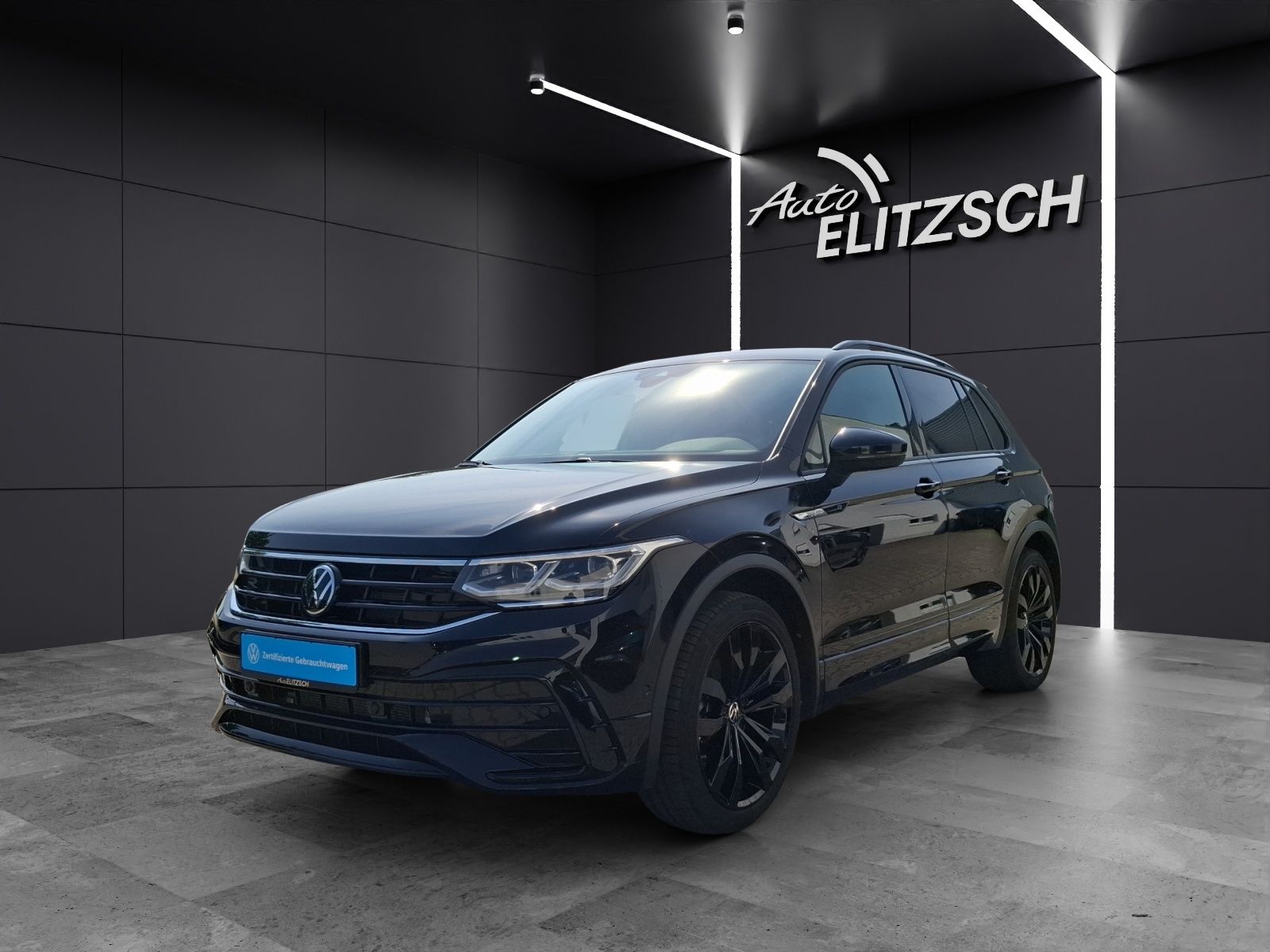 Fahrzeugabbildung Volkswagen Tiguan TDI R-Line DSG STH Matrix AHK Navi AID AC