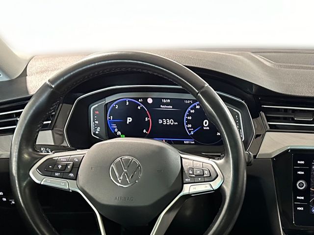 Passat Variant 2.0 TDI DSG BUSINESS LED+AHK+PANO