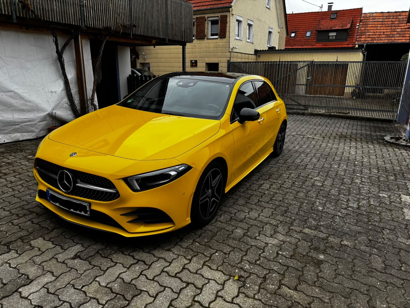 MERCEDES-BENZ A 250 AMG line Vollausstattung 