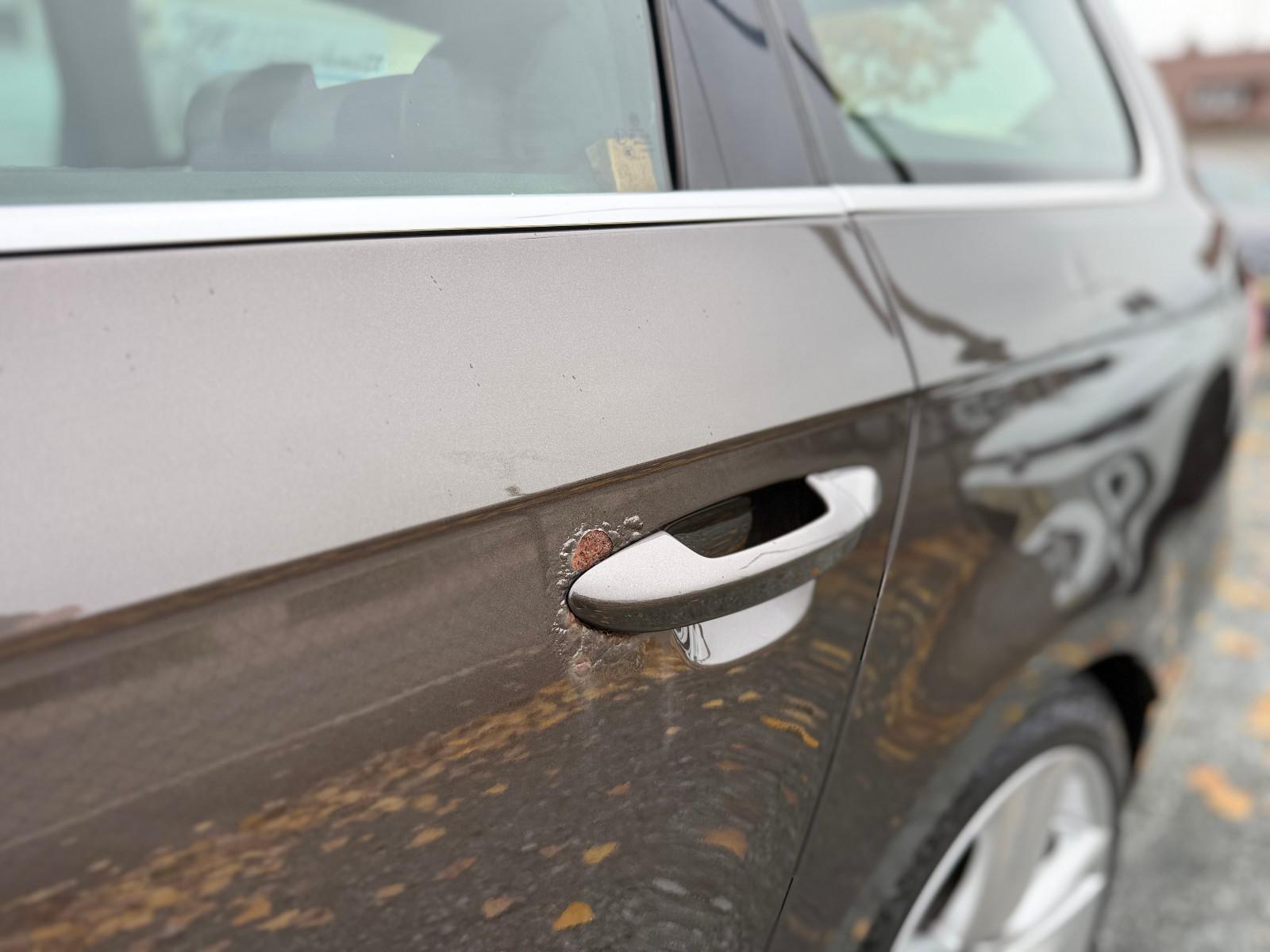 Volkswagen Passat 2012 — photo 14