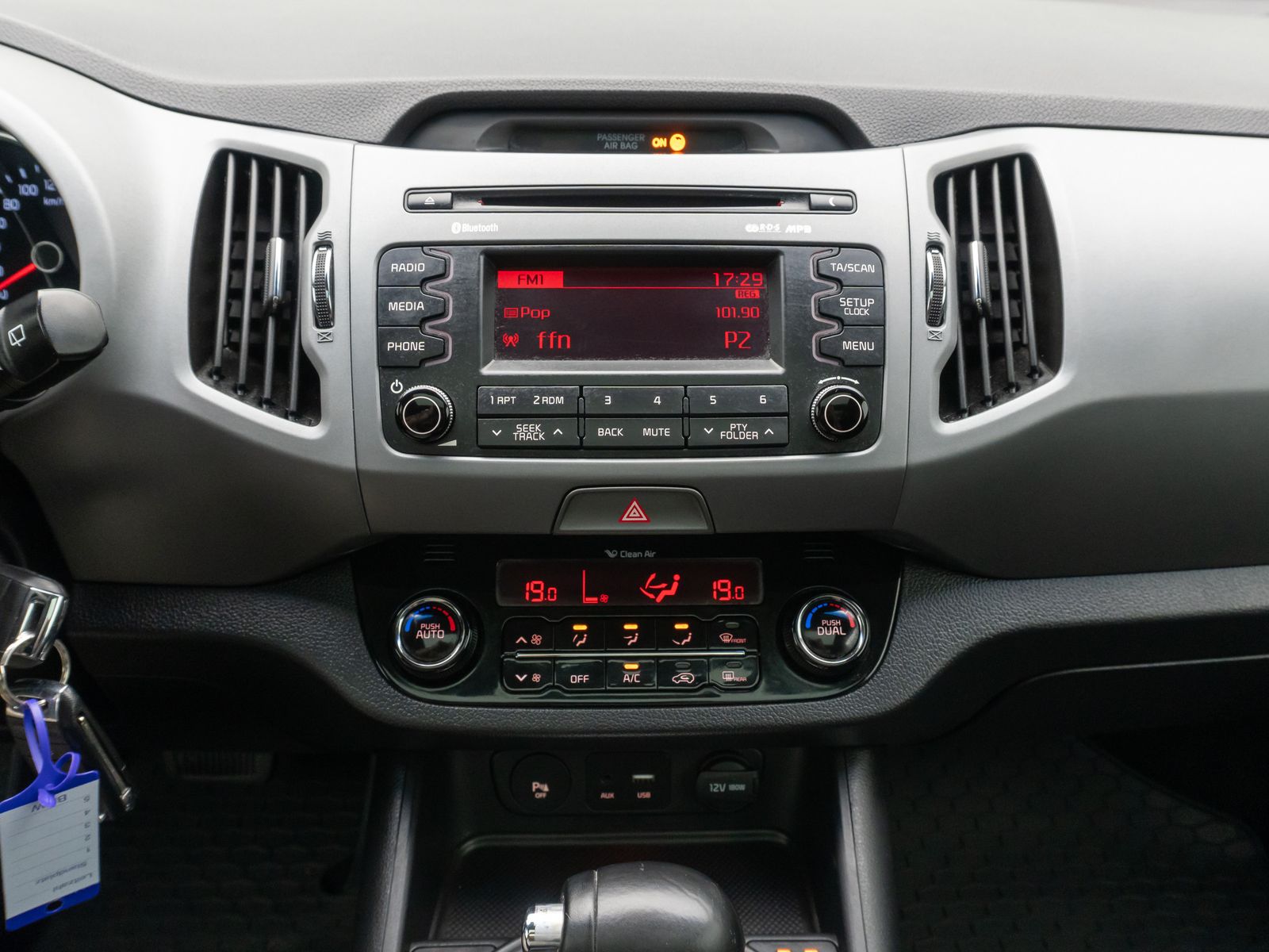 Fahrzeugabbildung Kia Sportage Attract 2WD Kamera FahrAss BremsAss LM