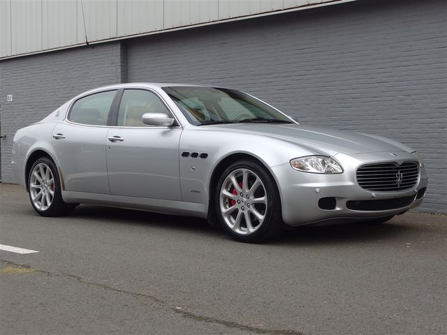 Maserati Quattroporte 4.2 V8 ZF-Automatic (sehr schön)