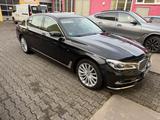 BMW 730d xDrive - - BMW: Unfallwagen