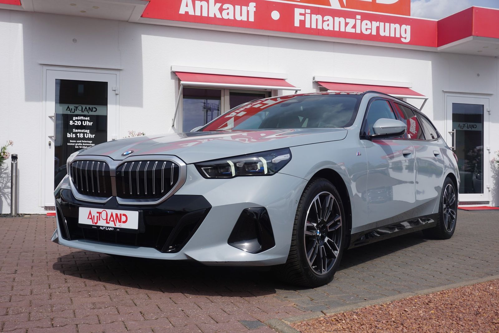 BMW 520i M-Sport Touring Aut. LED ACC AHK imagem 2