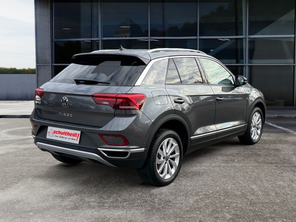 Fahrzeugabbildung Volkswagen T-Roc 1.5 TSI OPF DSG Style