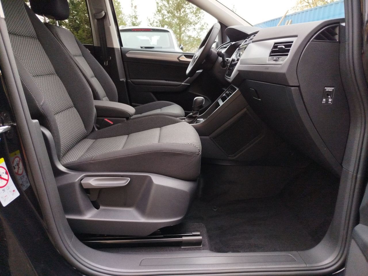 Fahrzeugabbildung Volkswagen Touran Comfortline 1.5 TSI DSG, AHK, Easy Open