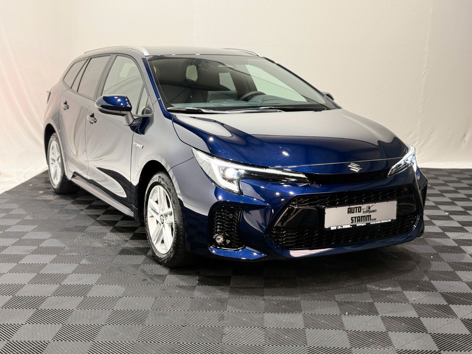 Fahrzeugabbildung Suzuki Swace 1.8 HYBRID CVT Com+