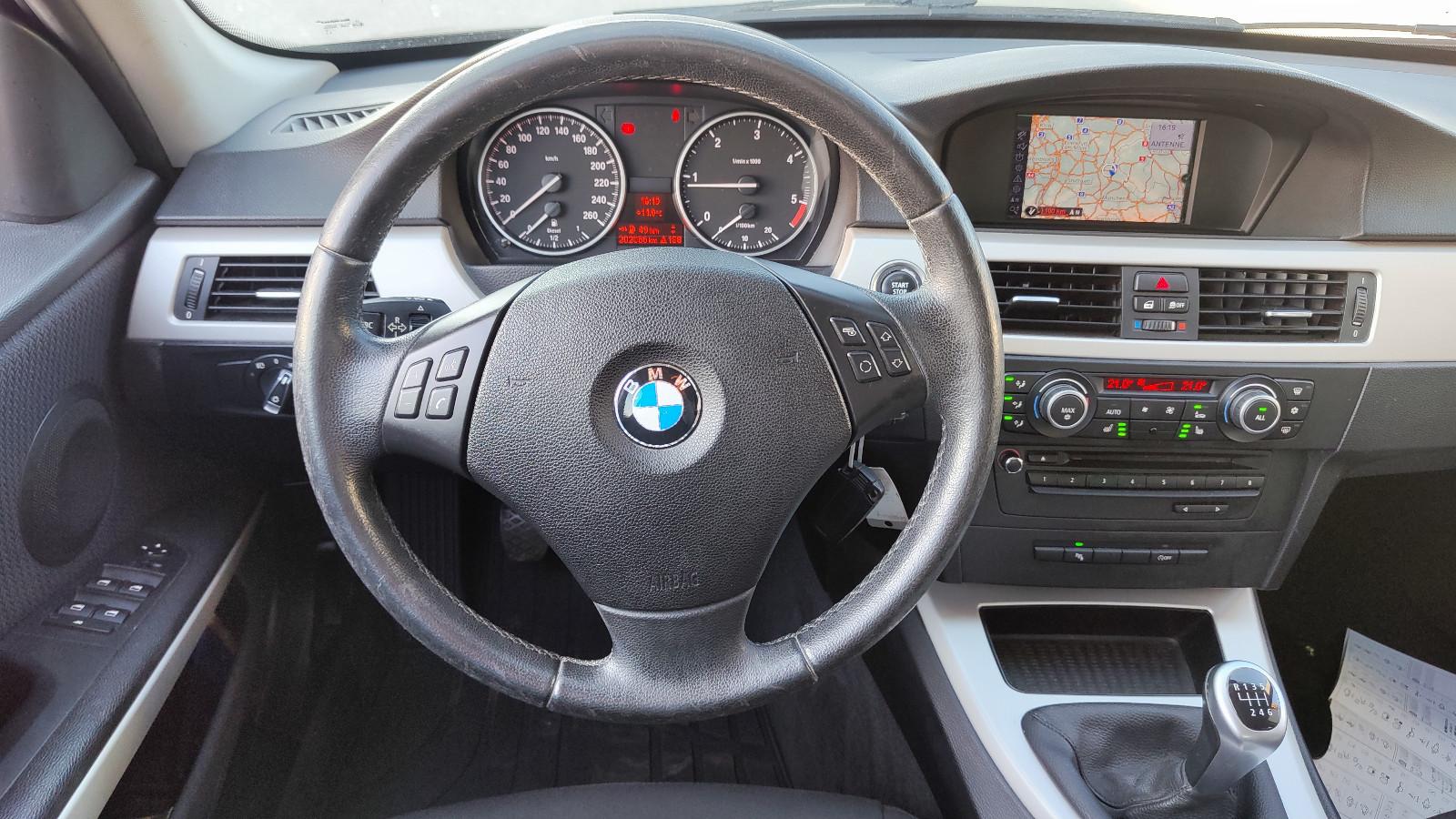 BMW 318 TOURING - 143 CV - BVM - CARNET ENTRETIEN