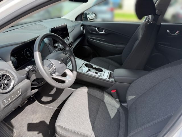 Fahrzeugabbildung Hyundai KONA Trend Elektro 2WD +NAVI+KLIMA+SHZ+RFK+PDC+U