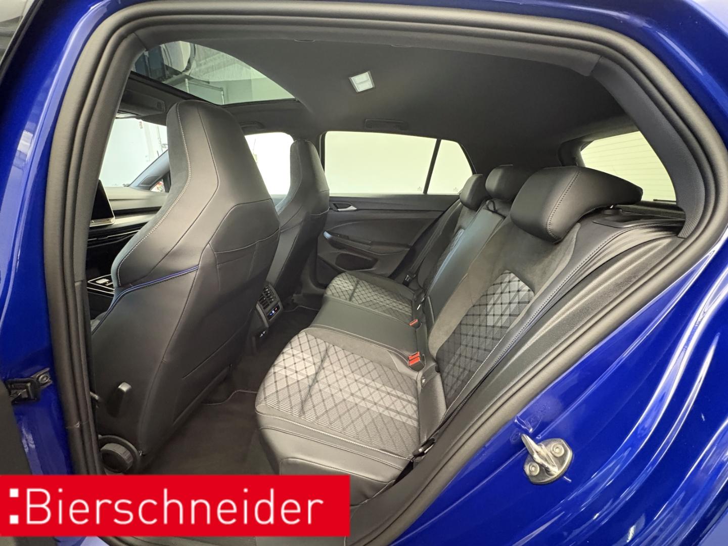 Volkswagen Golf 8 1.5 eTSI DSG R-Line IQ-LIGHT DIGITAL PRO, миниатюра 9