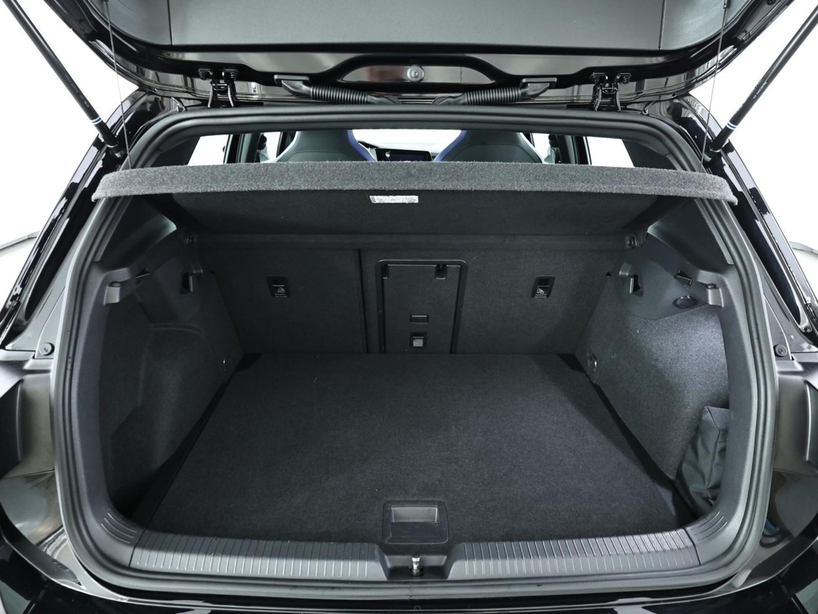Volkswagen Golf VIII 2.0 TSI R NAV LED R PANO KAM, миниатюра 6