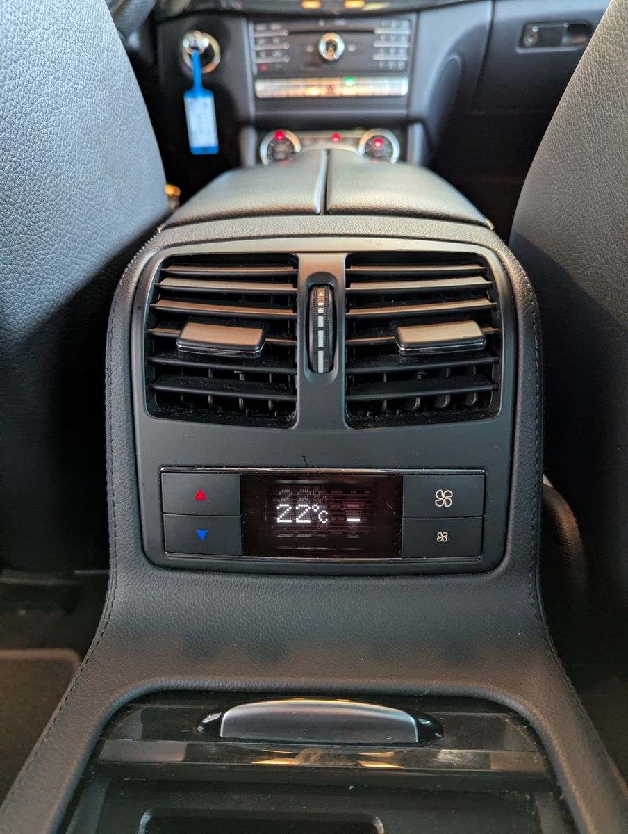 MERCEDES-BENZ CLS 350 d 4Matic AMG StHz. Multibeam Memory 360° - Image 25