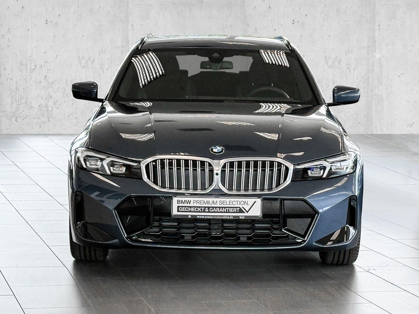 BMW 318i Touring M Sport + DA + PA+ + ACC + HUD + UV