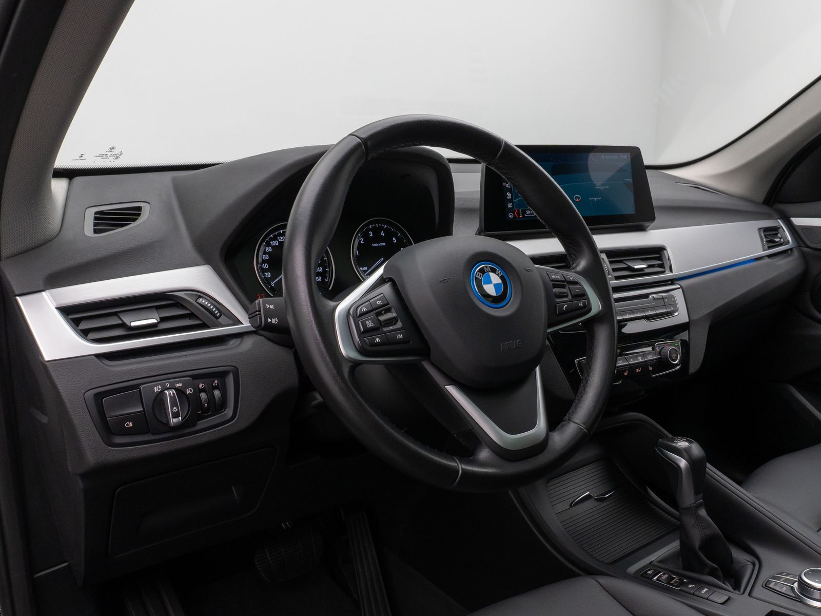 Fahrzeugabbildung BMW X1 xD25e Panorama Kamera DAB HUD Leder LED Alarm