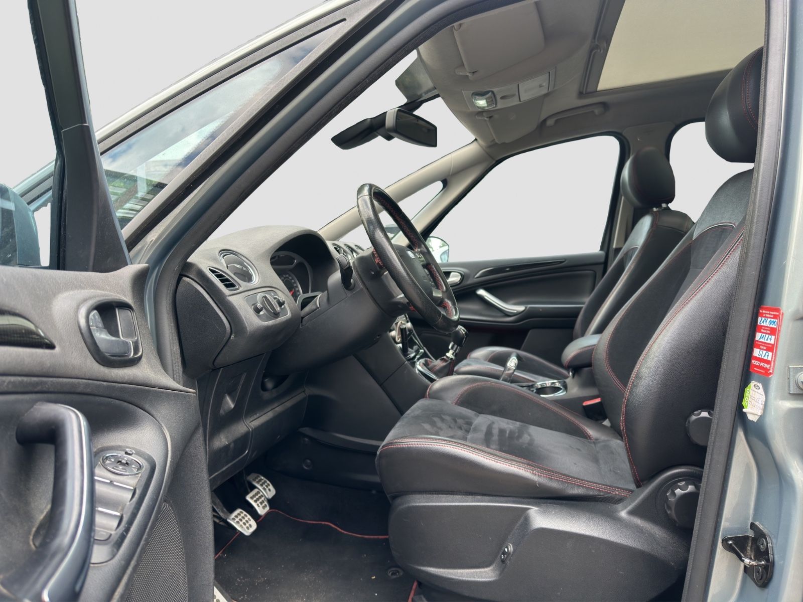 Fahrzeugabbildung Ford S-Max S-MAX Titanium S/Navi/PDC/Panorama/