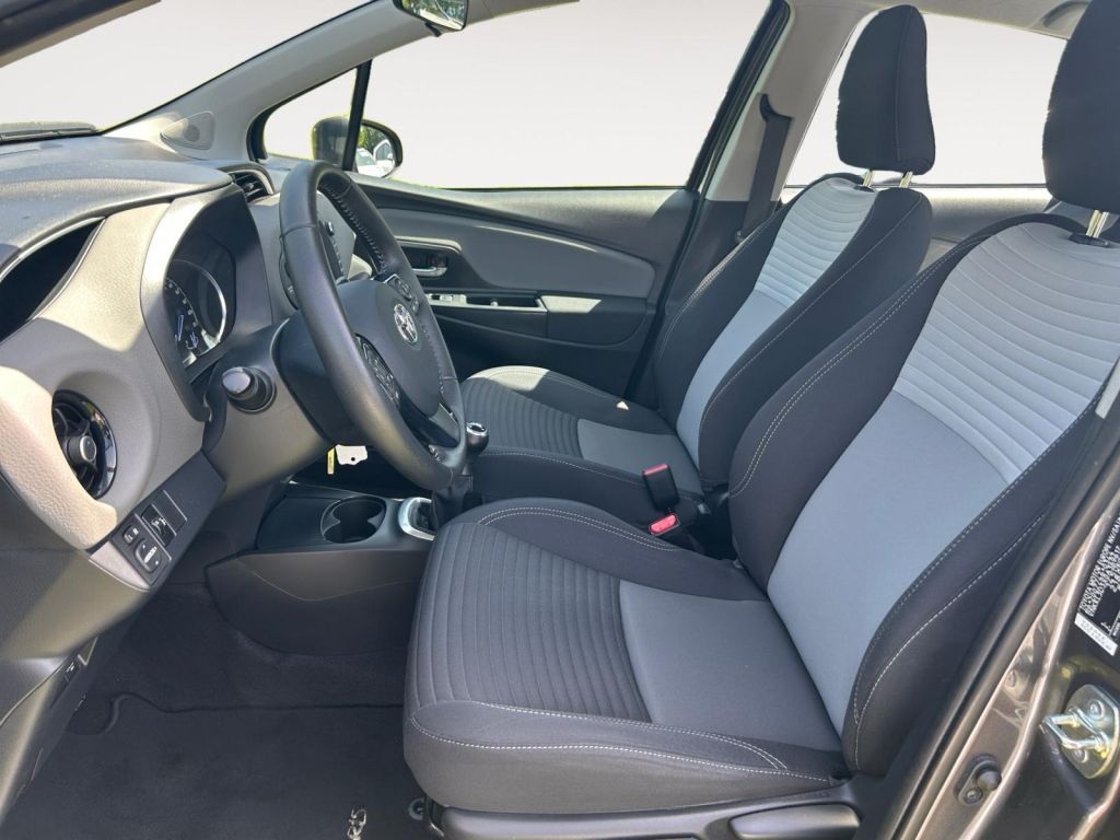 Fahrzeugabbildung Toyota Yaris 1.0 VVT-i Comfort