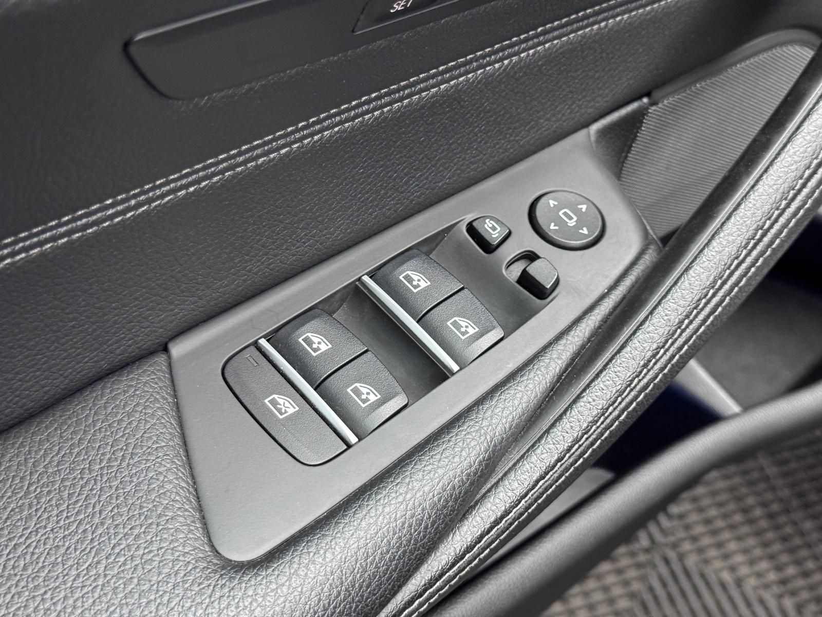 Fahrzeugabbildung BMW 530d M-PAKET*ACC*H&K*KEYLESS*HUD*R-CAM*DAB*LIVE