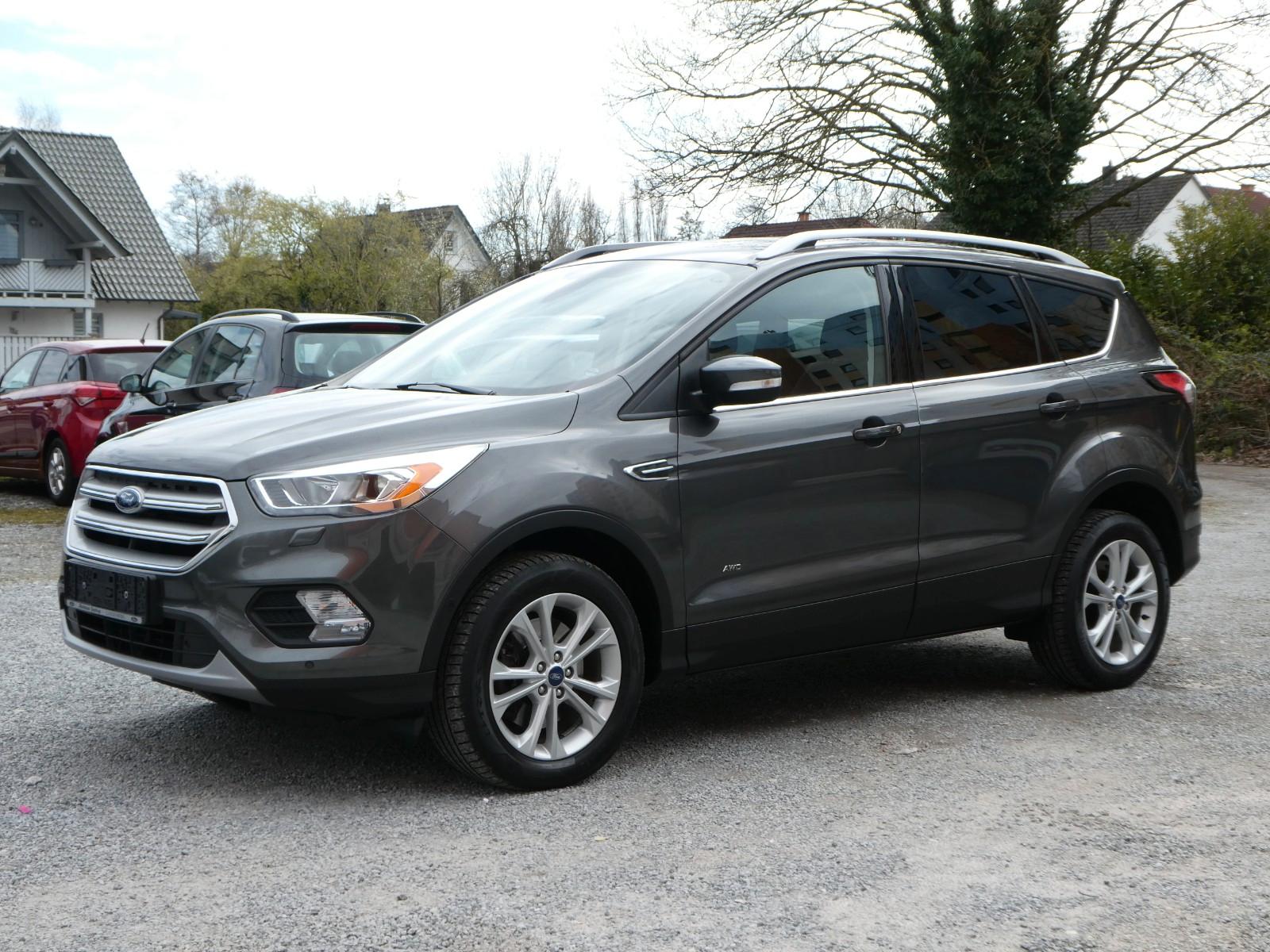 Ford Kuga Titanium 2.Hand,Top-Ausst.,neuw.Zustand