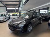 Hyundai i30 cw FIFA WM Edition TÜV 3/2027 - Hyundai i30: Fifa Wm Edition