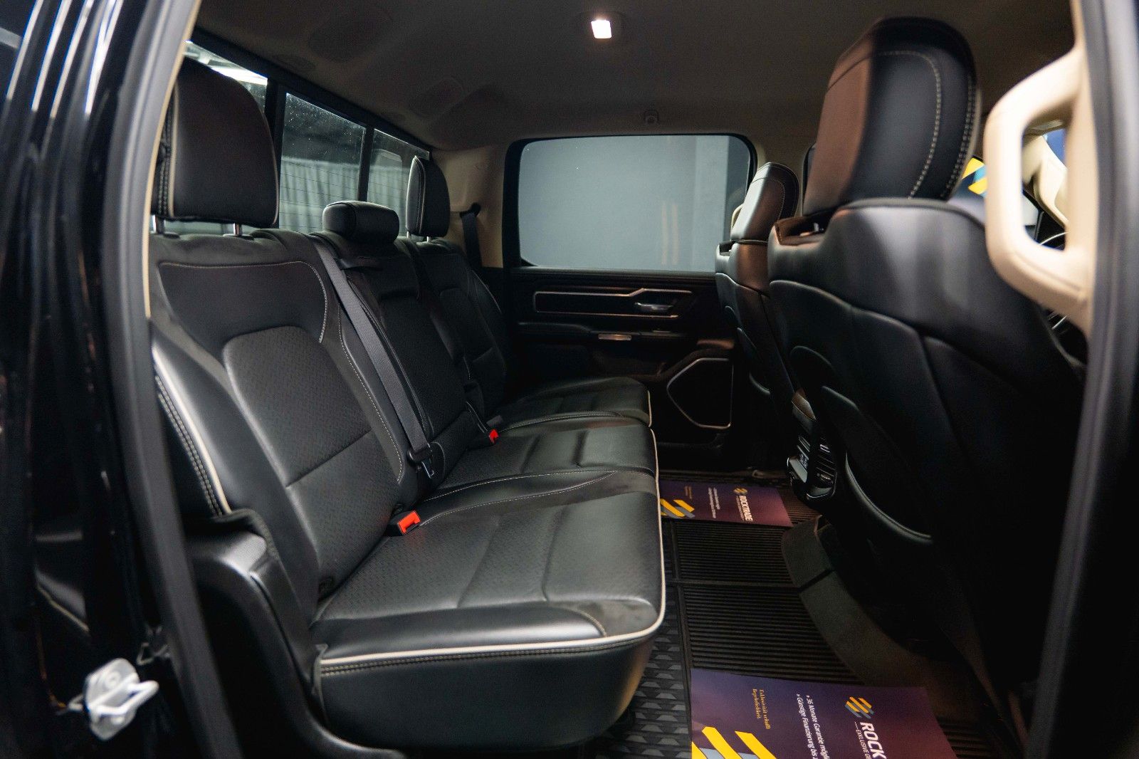 Fahrzeugabbildung Dodge RAM 5.7 V8 HEMI 4x4 LARAMIE Offroad Night LED