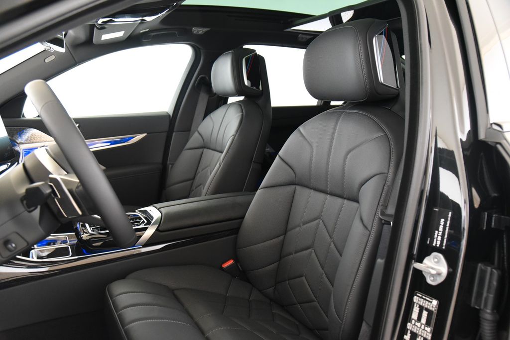 BMW 740