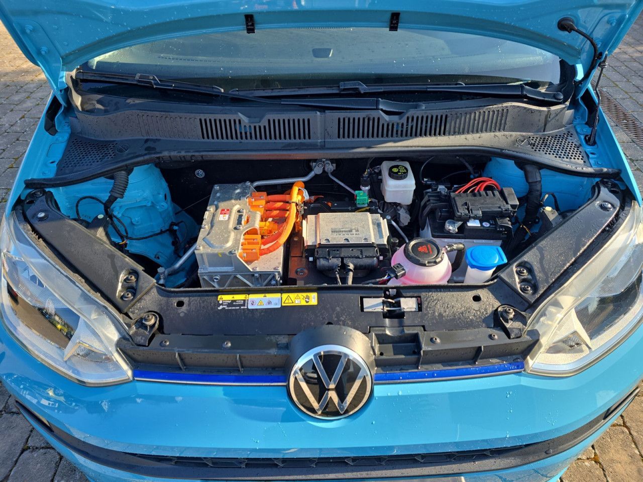 Fahrzeugabbildung Volkswagen e-up! move E 61 E1F
