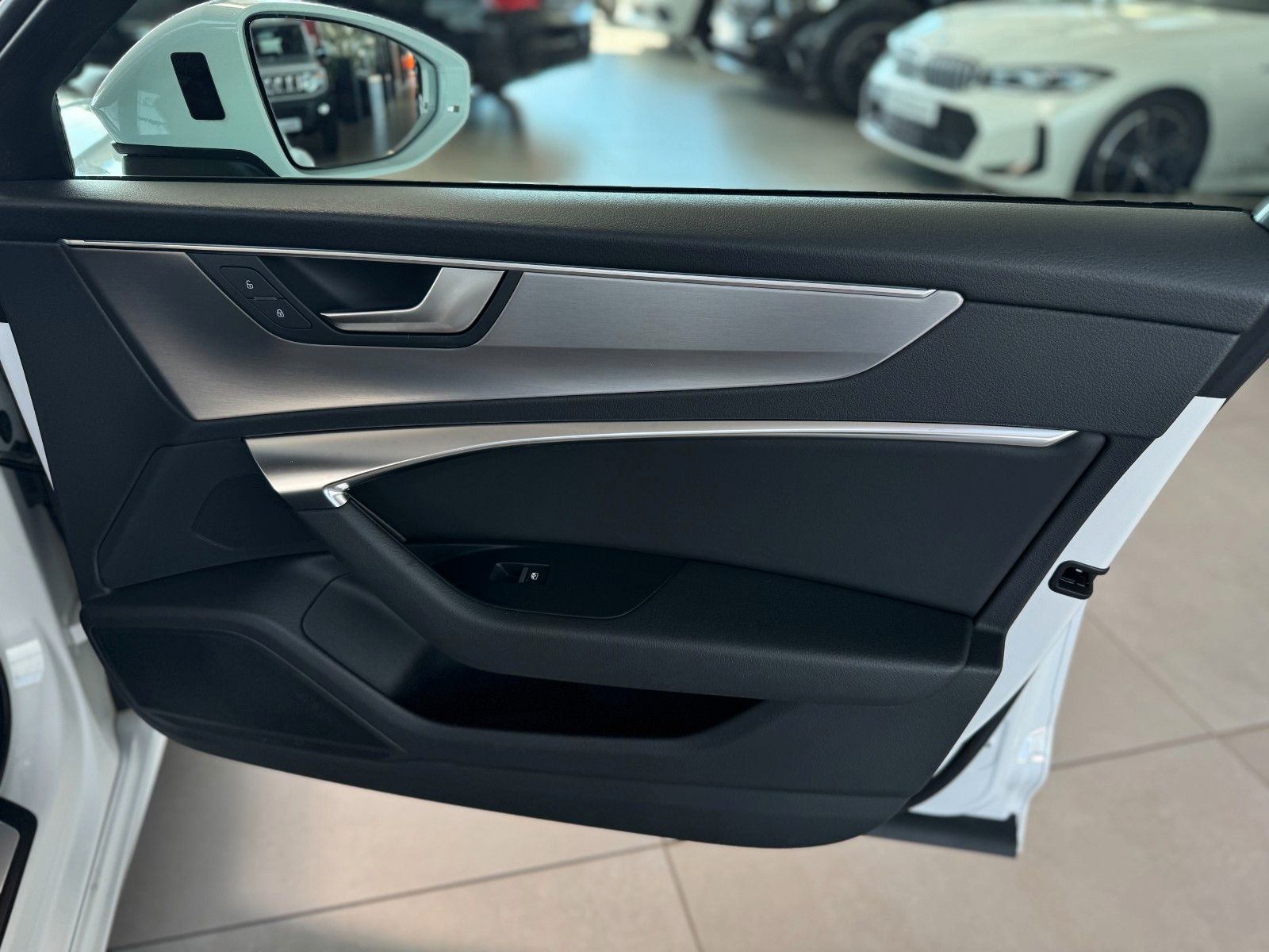 Fahrzeugabbildung Audi S6 Avant 3.0 TDI quattro "PANO Matrix-LED LM 20"