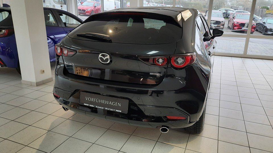 Mazda 3 2.5L e-SKYACTIV G 140PS Homura imagem 3