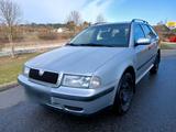 Skoda Octavia 1.9 TDI Kombi*4x4*Klima*AHK - Skoda Octavia aus 2000: Kombi